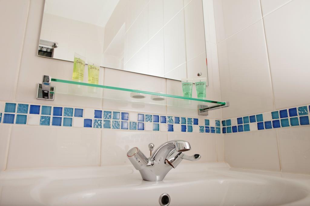 Rother Valley View B&B Sheffield Oda fotoğraf